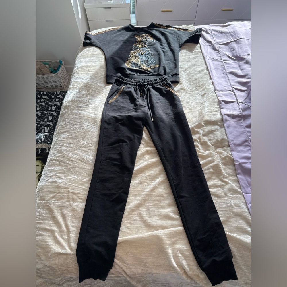 Bella Belluci Black Leopard Print Jogger Set